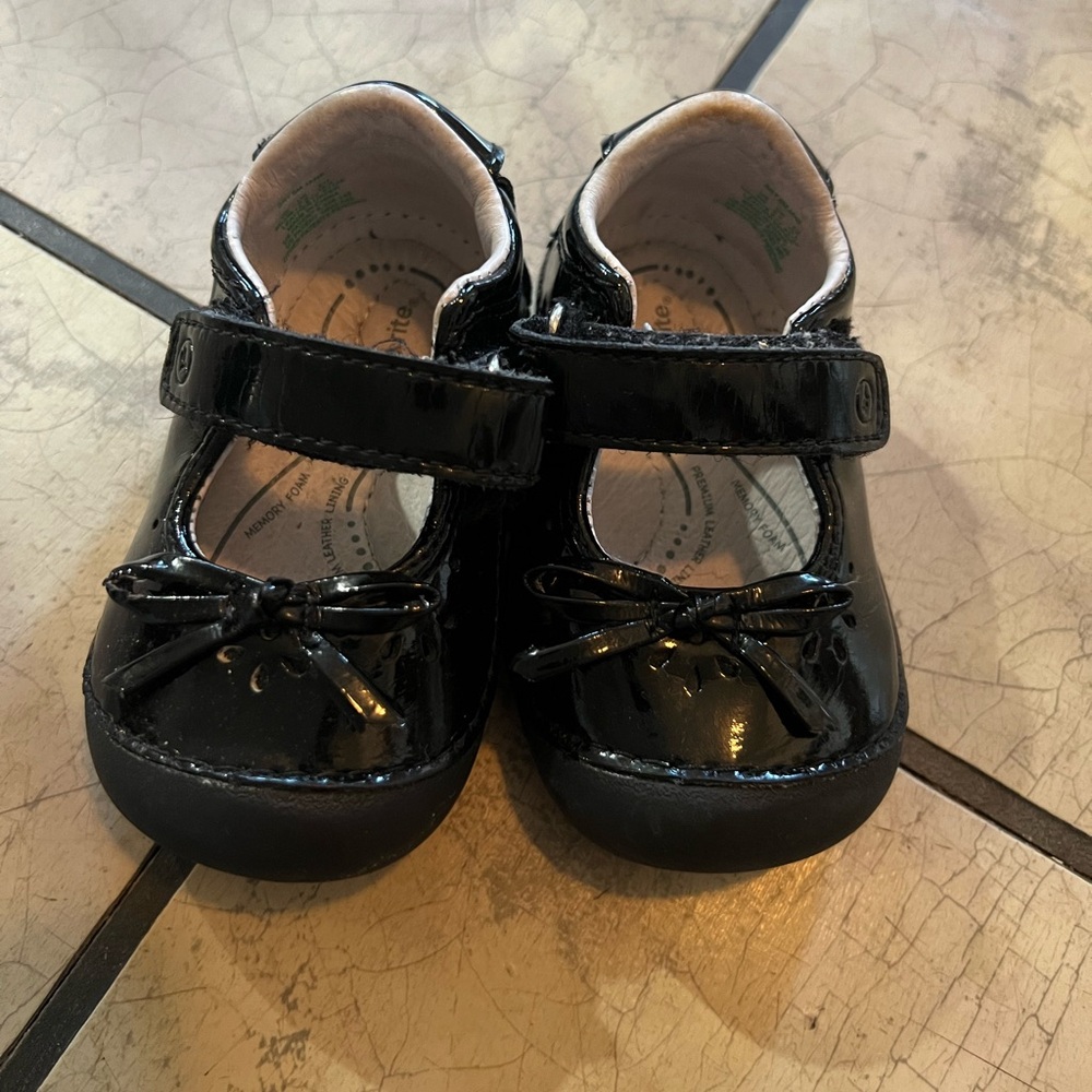 Black size 3w stride rite